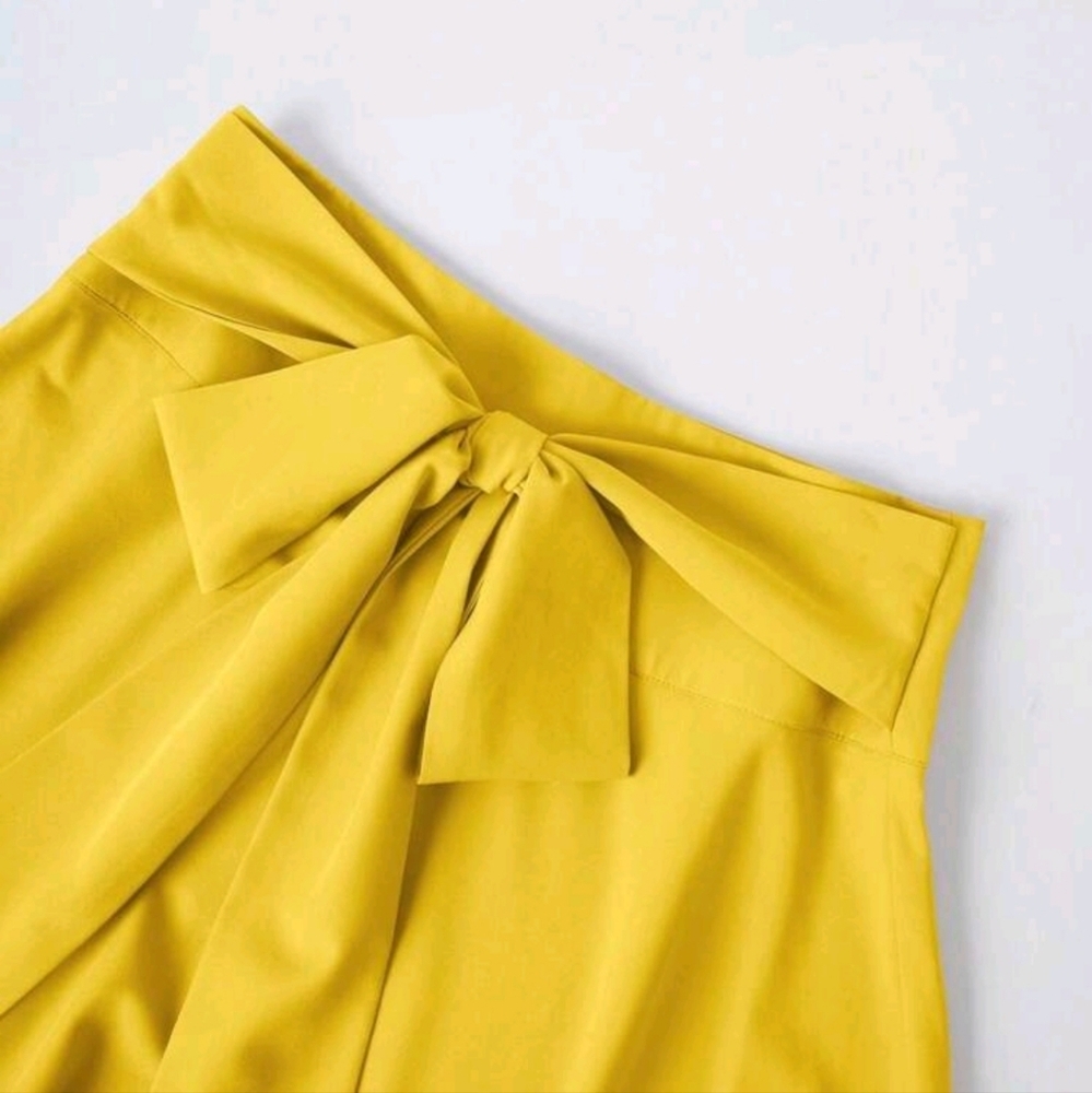 Women's Summer Casual Solid Color Belted Waist Yellow Skirt - Picture 3 of 4